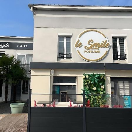 Hotel Le Smile Saint-Vincent-Sterlanges ภายนอก รูปภาพ