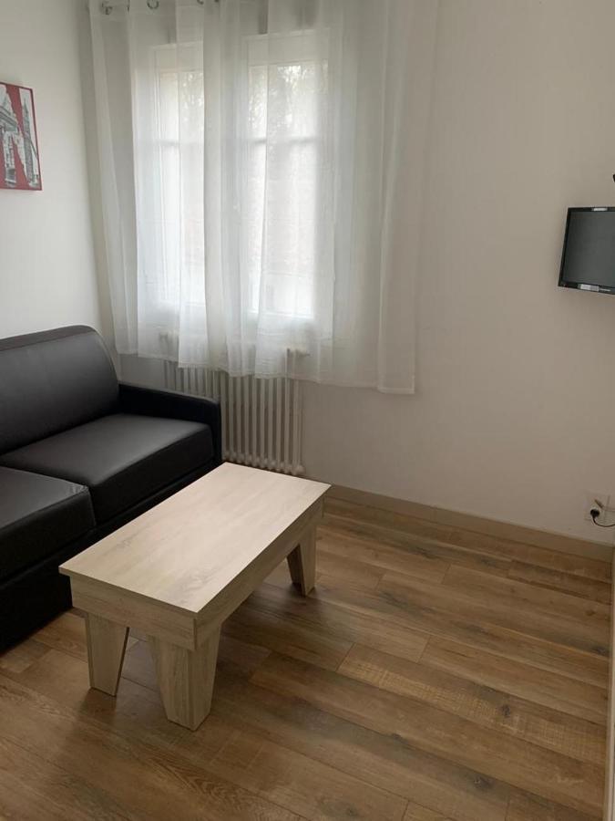 Hotel Le Smile Saint-Vincent-Sterlanges ภายนอก รูปภาพ